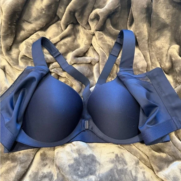 Victoria's Secret knockout sports bra - Picture 3 of 5